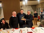 Consegna premio Roberto Quaranta alla segreteria Aiac di Vicenza da sinistra Luciano Genovese, Alessio Canale e Giuseppe Nasti Consegna premio Roberto Quaranta alla segreteria Aiac di Vicenza da sinistra Luciano Genovese, Alessio Canale e Giuseppe Nasti